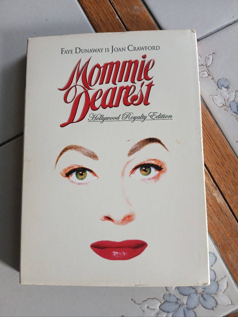 1981 Mommie Dearest DVD Hollywood Royalty Edition